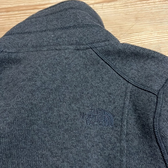 North face never worn! Women’s NorthFace gray sweater coat. Great looking! - Picture 10 of 10
